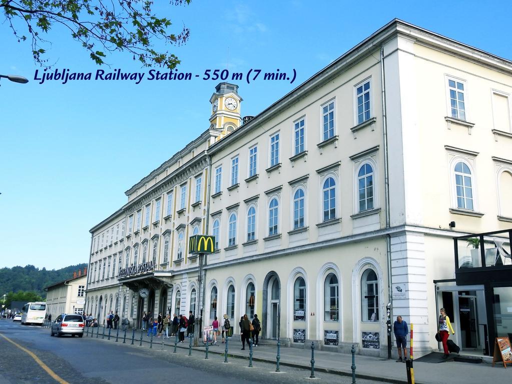 リュブリャナSlovenian Art Storyアパートメント エクステリア 写真
