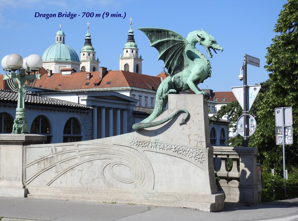 リュブリャナSlovenian Art Storyアパートメント エクステリア 写真